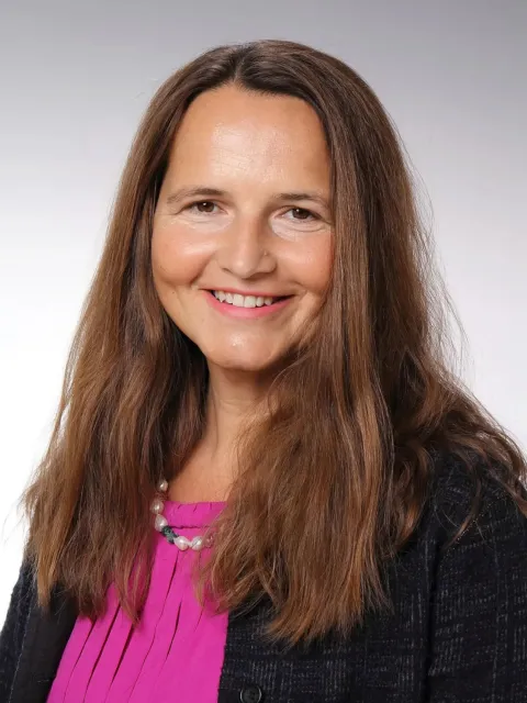 Mag. Bettina Seifert MA